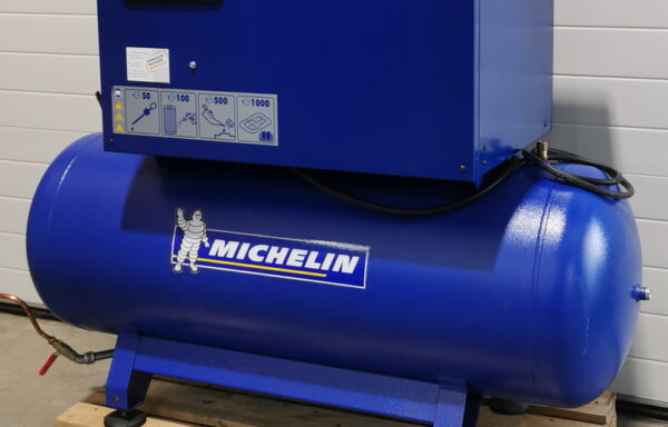 Michelin MCX598/300N. 222 draaiuren
